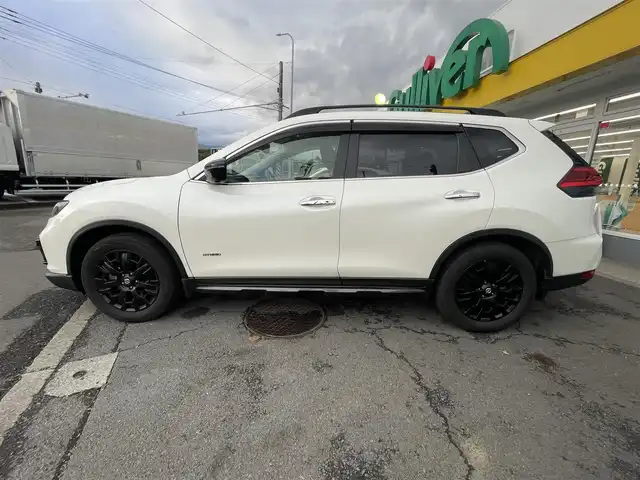 日産 エクストレイル ハイブリッド 20X エクストリーマーX 神奈川県 2017(平29)年 5.4万km ブリリアントホワイトパール プロパイロット/衝突軽減ブレーキ/パワーバックドア/コーナーセンサー/後側方車両検知警報　BSW/純正SDナビ/フルセグTV　USB　BT/アラウンドビューモニター/デジタルインナーミラー/エンジンスターター/ステアリングスイッチ/ルーフレール/純正18インチAW/カプロンシート/ビルトインETC/オートLEDヘッドライト/フォグライト/純正フロアマット