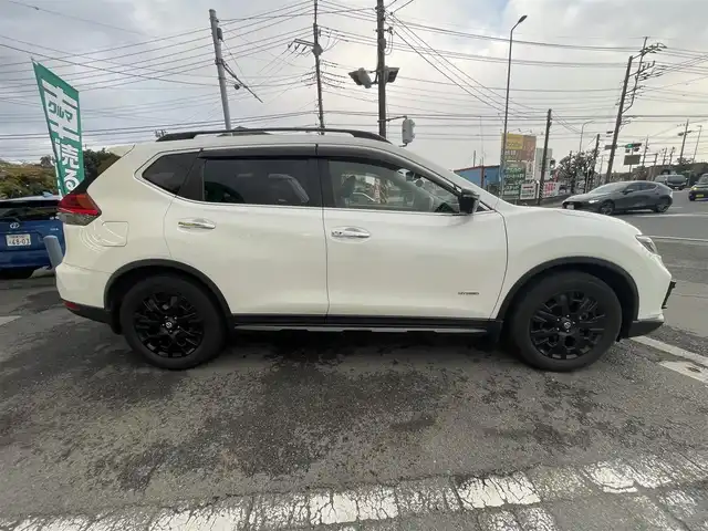 日産 エクストレイル ハイブリッド 20X エクストリーマーX 神奈川県 2017(平29)年 5.4万km ブリリアントホワイトパール プロパイロット/衝突軽減ブレーキ/パワーバックドア/コーナーセンサー/後側方車両検知警報　BSW/純正SDナビ/フルセグTV　USB　BT/アラウンドビューモニター/デジタルインナーミラー/エンジンスターター/ステアリングスイッチ/ルーフレール/純正18インチAW/カプロンシート/ビルトインETC/オートLEDヘッドライト/フォグライト/純正フロアマット