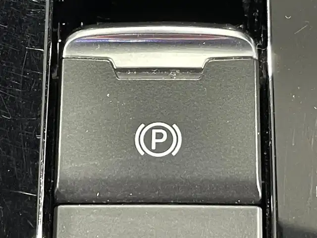 マツダ ＣＸ－８ XD Lパッケージ 愛知県 2018(平30)年 5.5万km マシーングレープレミアムM 純正8.8インチナビ/BOSEサウンド/衝突軽減ブレーキ/360度ビューカメラ/レーダークルーズコントロール/ビルトインETC/シートヒーター/LEDヘッドライト/ブラインドスポットモニター/ステアリングヒーター/パワーシート/電動リアゲート/フルセグTV/Bluetooth/コーナーセンサー/レーンキープアシスト/オートハイビーム/プッシュスタート/USB接続/ルーフレール/スマートキー/DVD再生/アイドリングストップ/ミュージックプレイヤー接続/純正フロアマット/純正アルミホイール/オートライト/本革シート/禁煙車/ディーゼル/ターボ/4WD/ウィンカーミラー/電動格納ミラー/フォグランプ/2列目センターコンソール/Wエアコン/トラクションコントロールシステム/電動パーキングブレーキ/オートブレーキホールド/ステアリングリモコン/ヘッドアップディスプレイ