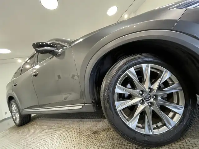 マツダ ＣＸ－８ XD Lパッケージ 愛知県 2018(平30)年 5.5万km マシーングレープレミアムM 純正8.8インチナビ/BOSEサウンド/衝突軽減ブレーキ/360度ビューカメラ/レーダークルーズコントロール/ビルトインETC/シートヒーター/LEDヘッドライト/ブラインドスポットモニター/ステアリングヒーター/パワーシート/電動リアゲート/フルセグTV/Bluetooth/コーナーセンサー/レーンキープアシスト/オートハイビーム/プッシュスタート/USB接続/ルーフレール/スマートキー/DVD再生/アイドリングストップ/ミュージックプレイヤー接続/純正フロアマット/純正アルミホイール/オートライト/本革シート/禁煙車/ディーゼル/ターボ/4WD/ウィンカーミラー/電動格納ミラー/フォグランプ/2列目センターコンソール/Wエアコン/トラクションコントロールシステム/電動パーキングブレーキ/オートブレーキホールド/ステアリングリモコン/ヘッドアップディスプレイ