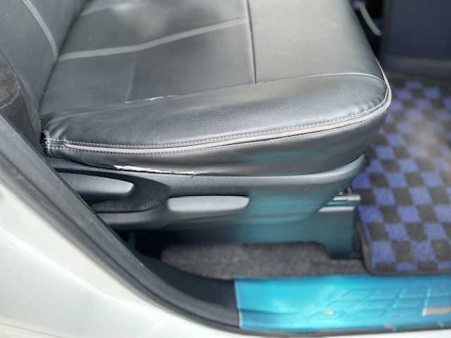 トヨタ ノア Si 神奈川県 2015(平27)年 9.4万km ホワイトパールクリスタルシャイン ワンオーナー/社外ALPINEメモリナビ【EXX10】/・DTV/DVD/CD/BT/・USB/SD/HDMI/バックカメラ/社外フリップダウンモニター/社外デジタルインナーミラー/社外レーダー/ビルトインETC /両側パワースライドドア/前後ドライブレコーダー/社外18インチAW【SHALLEN】/プッシュEgスタート/ストップ/スマートキー×2/オートライト/純正LEDヘッドライト/フォグランプ/ターンランプ付きオートリトラミラー/ドアバイザー/社外フロアマット/取扱説明書/ナビ取扱説明書/新車時保証書