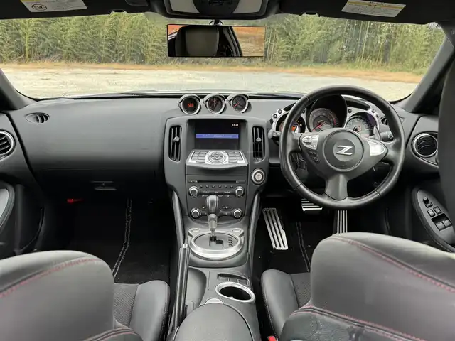 日産 フェアレディ Ｚ バージョンNISMO 兵庫県 2013(平25)年 3.7万km ブリリアントシルバー HKSメタルキャタライザー(車検対応)/HKSスーパーサウンドマスターマフラー/ニスモ専用エアロ/ニスモ専用19インチAW/純正ナビ/バックカメラ/フルセグTV/ハーフレザーシート/キセノンヘッドライト/スマートキー/プッシュスタート