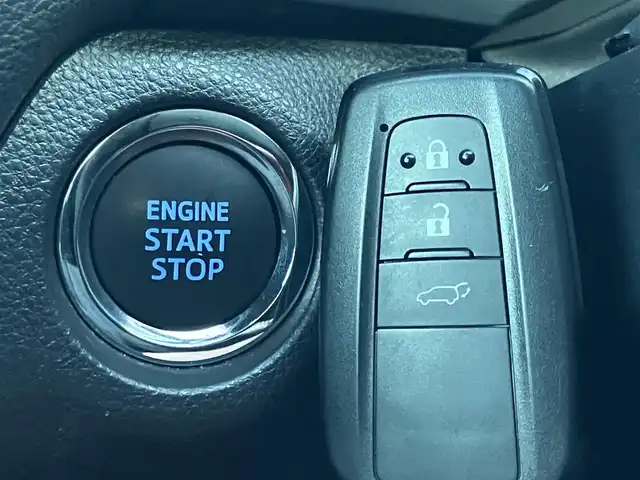 トヨタ ＲＡＶ４ G Zパッケージ 道南・函館 2020(令2)年 5万km ホワイトパールクリスタルシャイン /純正ディスプレイオーディオナビ//夏冬タイヤ//バックカメラ//ドライブレコーダー前後//ETC//プリクラッシュセーフティー//レーダークルーズコントロール//オートマチックハイビーム//クリアランスソナー//レーンディパーチャーアラート//ブラインドスポットモニター//パワーバックドア　//運転席パワーシート　//前席シートヒーター//置くだけ充電　//デジタルインナーミラー//エンジンプッシュスタート//スマートキー//LEDヘッドライト//フロントフォグライト//オートライト//バックフォグライト//ワイパーデアイサー