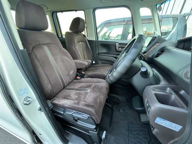 ホンダ Ｎ ＢＯＸ G･EX Hセンシング カッパーブラウンスタイル 香川県 2019(令1)年 5.3万km パールⅡ 登録時走行距離：52188km/ディーラー純正ナビ/　CD DVD BT フルセグTV/バックカメラ/両側パワースライドドア/衝突被害軽減装置/レーンキープアシスト/レーダークルーズコントロール/LEDヘッドライト/オートライト/ロールサンシェード/ISOFIX/ビルトインETC/横滑り防止装置/ステアリングスイッチ/プッシュスタート/スマートキー