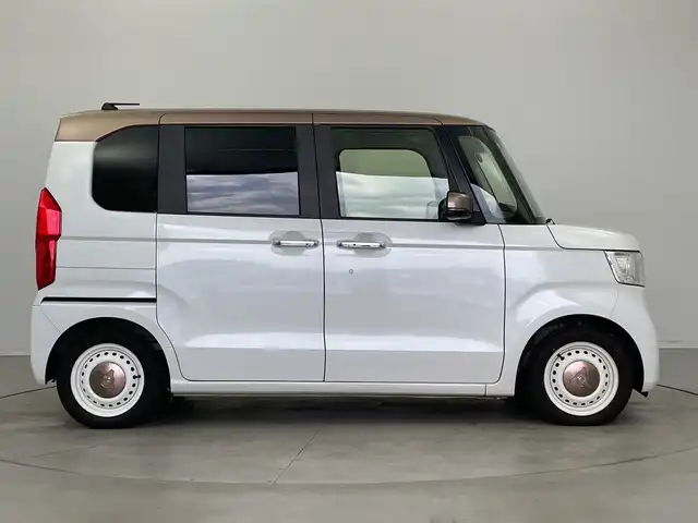 ホンダ Ｎ ＢＯＸ G･EX Hセンシング カッパーブラウンスタイル 新潟県 2019(令1)年 5.3万km パールⅡ ディーラー純正ナビ/　CD DVD BT フルセグTV/バックカメラ/両側パワースライドドア/衝突被害軽減装置/レーンキープアシスト/レーダークルーズコントロール/LEDヘッドライト/オートライト/ロールサンシェード/ISOFIX/ビルトインETC/横滑り防止装置/ステアリングスイッチ/プッシュスタート/スマートキー/充電ポート×２