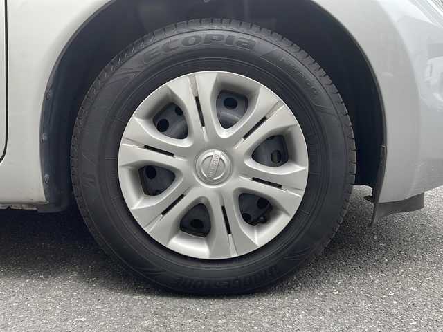 日産 ノート X DIG－S エマージェンシーB 埼玉県 2014(平26)年 8.1万km ブリリアントシルバー 登録時80915km/純正SDナビ(MC314D-W)/　・フルセグTV/CD/DVD/BT/USB/SD/AUX/アランドビューモニター(ルームミラー内)/衝突軽減ブレーキ/レーンキープアシス/アイドリングストップ/横滑り防止/ECOモード/プッシュスタート/スマートキー×1/純正ドライブレコーダー前方/ETC/電格ミラー/ハロゲンヘッドライト/フォグランプ/レベライザー/フロアマット/純正ドアバイザー/取扱説明書/保証書/ナビ取扱説明書