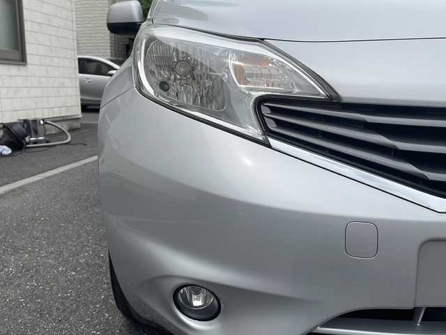 日産 ノート X DIG－S エマージェンシーB 埼玉県 2014(平26)年 8.1万km ブリリアントシルバー 登録時80915km/純正SDナビ(MC314D-W)/　・フルセグTV/CD/DVD/BT/USB/SD/AUX/アランドビューモニター(ルームミラー内)/衝突軽減ブレーキ/レーンキープアシス/アイドリングストップ/横滑り防止/ECOモード/プッシュスタート/スマートキー×1/純正ドライブレコーダー前方/ETC/電格ミラー/ハロゲンヘッドライト/フォグランプ/レベライザー/フロアマット/純正ドアバイザー/取扱説明書/保証書/ナビ取扱説明書