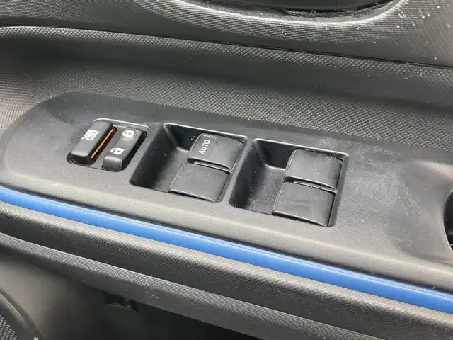 トヨタ アクア S 鳥取県 2013(平25)年 4.9万km グレーメタリック 純正オーディオ/CD/AUX/ETC/社外15インチアルミホイール/プッシュエンジンスタート/スマートキー/アイドリングストップ/ウィンカーミラー/電動格納ミラー/オートライト/ステアリングスイッチ/フロアマット・ドアバイザー/スタットレスアルミセット積込/（2024年製タイヤ溝８部山）