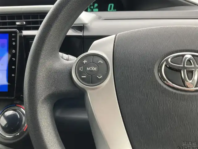 トヨタ アクア S 鳥取県 2013(平25)年 4.9万km グレーメタリック 社外ディスプレイオーディオ/ETC/社外15インチアルミホイール/プッシュエンジンスタート/スマートキー/アイドリングストップ/ウィンカーミラー/電動格納ミラー/オートライト/ステアリングスイッチ/フロアマット・ドアバイザー/スタットレスアルミセット積込/（2024年製タイヤ溝８部山）