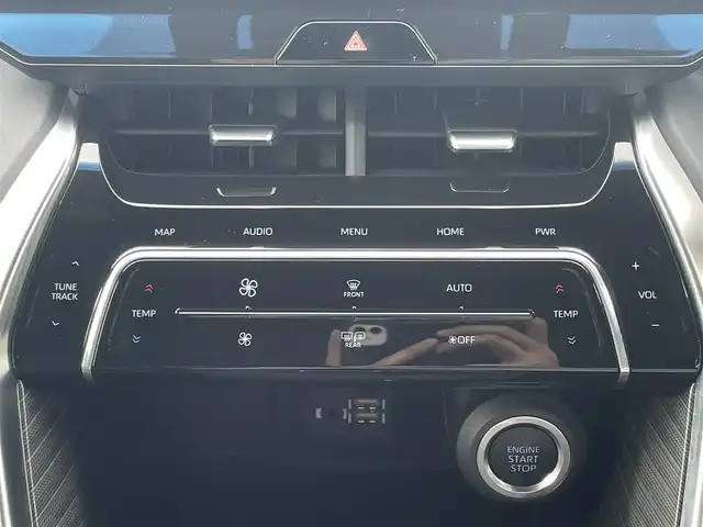 トヨタ ハリアー Z 愛媛県 2022(令4)年 3.8万km ホワイトパールクリスタルシャイン 純正12.3型ナビ　/AM/FM/BT/フルセグTV/全周囲カメラ　/JBLサウンド　/調光パノラマルーフ　/デジタルインナーミラー　/トヨタセーフティセンス　/レーダークルーズコントロール　/ブラインドスポットモニター/ＬＥＤヘッドライト　/電動リアゲート　/クリアランスソナー/電動パーキングブレーキ/電格ミラー/現状サマー(純正AW)(225/55/R19)