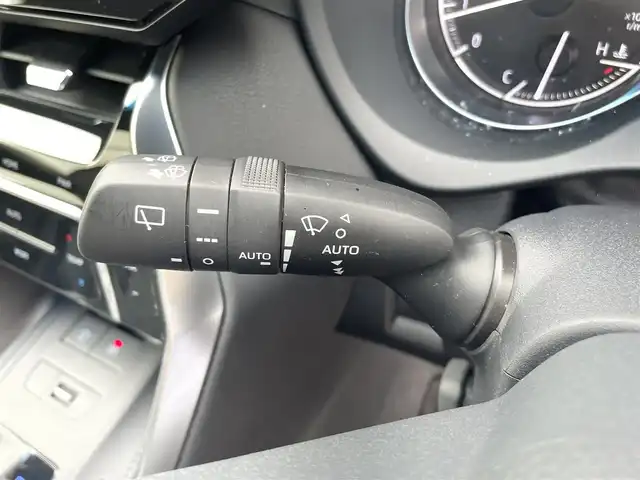 トヨタ ハリアー Z 愛媛県 2022(令4)年 3.8万km ホワイトパールクリスタルシャイン 純正12.3型ナビ　/AM/FM/BT/フルセグTV/全周囲カメラ　/JBLサウンド　/調光パノラマルーフ　/デジタルインナーミラー　/トヨタセーフティセンス　/レーダークルーズコントロール　/ブラインドスポットモニター/ＬＥＤヘッドライト　/電動リアゲート　/クリアランスソナー/電動パーキングブレーキ/電格ミラー/現状サマー(純正AW)(225/55/R19)
