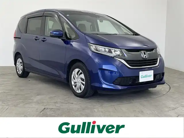 ホンダ フリード G ホンダセンシング 大分県 2018(平30)年 2.1万km コバルトブルーパール 社外7インチナビ(AVIC-RZ802)/フルセグTV/CD/DVD/SD録音再生/Bluetooth/AM/FM/バックカメラ/ETC/ドライブレコーダー/ホンダセンシング/衝突軽減ブレーキ/歩行者事故低減ステアリング/先行車発進お知らせ機能/路外逸脱抑制機能/アダプティブクルーズコントロール/車線維持支援システム/ステアリングスイッチ/両側パワースライドドア/プッシュスタート/LED