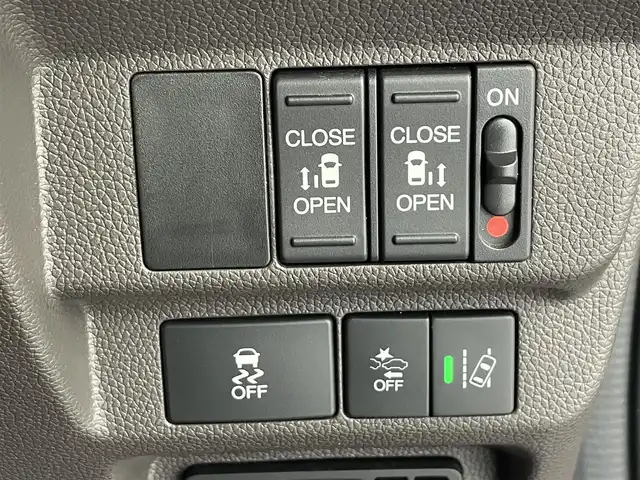 ホンダ フリード G ホンダセンシング 大分県 2018(平30)年 2.1万km コバルトブルーパール 社外7インチナビ(AVIC-RZ802)/フルセグTV/CD/DVD/SD録音再生/Bluetooth/AM/FM/バックカメラ/ETC/ドライブレコーダー/ホンダセンシング/衝突軽減ブレーキ/歩行者事故低減ステアリング/先行車発進お知らせ機能/路外逸脱抑制機能/アダプティブクルーズコントロール/車線維持支援システム/ステアリングスイッチ/両側パワースライドドア/プッシュスタート/LED