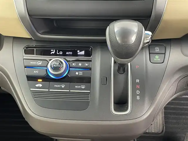 ホンダ フリード G ホンダセンシング 大分県 2018(平30)年 2.1万km コバルトブルーパール 社外7インチナビ(AVIC-RZ802)/フルセグTV/CD/DVD/SD録音再生/Bluetooth/AM/FM/バックカメラ/ETC/ドライブレコーダー/ホンダセンシング/衝突軽減ブレーキ/歩行者事故低減ステアリング/先行車発進お知らせ機能/路外逸脱抑制機能/アダプティブクルーズコントロール/車線維持支援システム/ステアリングスイッチ/両側パワースライドドア/プッシュスタート/LED