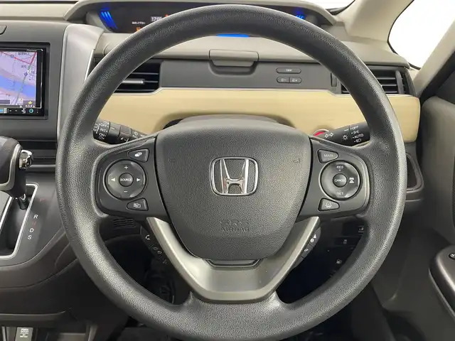 ホンダ フリード G ホンダセンシング 大分県 2018(平30)年 2.1万km コバルトブルーパール 社外7インチナビ(AVIC-RZ802)/フルセグTV/CD/DVD/SD録音再生/Bluetooth/AM/FM/バックカメラ/ETC/ドライブレコーダー/ホンダセンシング/衝突軽減ブレーキ/歩行者事故低減ステアリング/先行車発進お知らせ機能/路外逸脱抑制機能/アダプティブクルーズコントロール/車線維持支援システム/ステアリングスイッチ/両側パワースライドドア/プッシュスタート/LED