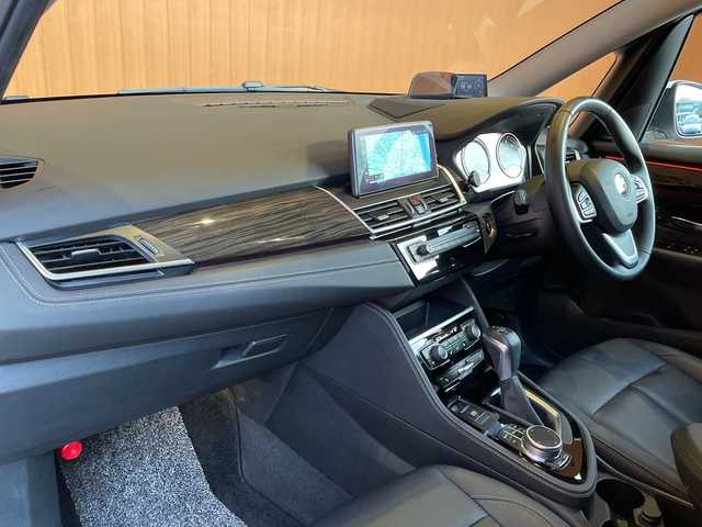 ＢＭＷ ２１８ｄ グランツアラー ラグジュアリー 愛知県 2019(令1)年 4.3万km ミネラルホワイト 純正ナビ /バックカメラ /ヘッドアップディスプレイ /アクティブクルーズコントロール /harman/kardonサウンド /黒革シート /シートヒーター /パワーバックドア /コンフォートアクセス /純正17インチAW /ETC /LEDヘッドライト
