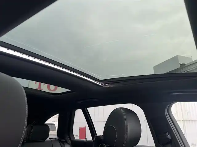 メルセデス・ベンツ Ｃ２２０ｄ ワゴン ローレウスエディション 広島県 2018(平30)年 6.3万km ダイヤモンドホワイト COMANDシステム/・8.4インチインチワイドディスプレイ/・COMANDコントローラー/・HDDナビ/・フルセグTV/・DVD/・USBインターフェース/・SDカードスロット/レーダーセーフティーパッケージ/・ディスタンスパイロットディストロニック/・ステアリングパイロット/・アクティブブレーキアシスト/・アクティブブレーキアシスト/・被害軽減ブレーキ付後方衝突警告システム/・アクティブブラインドスポットアシスト/・アクティブレーンキーピングアシスト/アクティブパーキングアシスト/シルバールーフレール/パノラミックスライディングルーフ/パワーバックドア/フロントパワーシート/・フロントシートヒーター