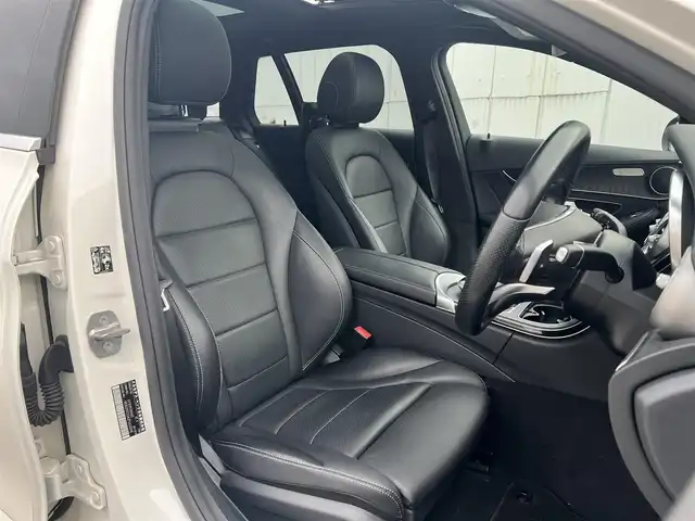 メルセデス・ベンツ Ｃ２２０ｄ ワゴン ローレウスエディション 広島県 2018(平30)年 6.3万km ダイヤモンドホワイト COMANDシステム/・8.4インチインチワイドディスプレイ/・COMANDコントローラー/・HDDナビ/・フルセグTV/・DVD/・USBインターフェース/・SDカードスロット/レーダーセーフティーパッケージ/・ディスタンスパイロットディストロニック/・ステアリングパイロット/・アクティブブレーキアシスト/・アクティブブレーキアシスト/・被害軽減ブレーキ付後方衝突警告システム/・アクティブブラインドスポットアシスト/・アクティブレーンキーピングアシスト/アクティブパーキングアシスト/シルバールーフレール/パノラミックスライディングルーフ/パワーバックドア/フロントパワーシート/・フロントシートヒーター