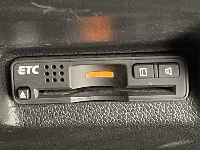 ホンダ シャトル ハイブリッド Z スタイルエディション 岐阜県 2016(平28)年 5.6万km ミッドナイトブルービームM 純正メモリナビ【VXM-165VFi】/・フルセグ/BT/CD/DVD/バックカメラ/ビルトインETC/ハーフレザーシート/・シートヒーター/革巻きステアリング/・ステアリングスイッチ/・パドルシフト/・クルーズコントロール/衝突軽減ブレーキ/ドライブレコーダー/純正フロアマット/純正ドアバイザー/ルーフレール/LEDヘッドライト/・フォグランプ