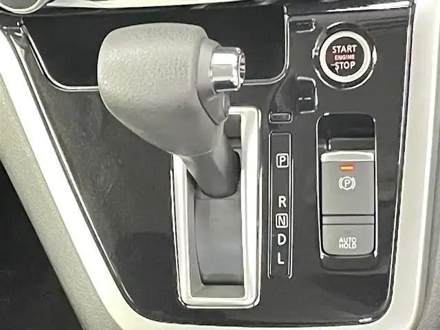 日産 セレナ ハイウェイスター 千葉県 2017(平29)年 3.4万km ダイヤモンドブラック 禁煙車/純正9インチメモリナビ　/　CD/DVD/BT/フルセグTV/純正フリップダウンモニター/両側パワースライドドア/アラウンドビューモニター/エマージェンシーブレーキ/レーンキープアシスト/プロパイロット/コーナーセンサー/デジタルインナーミラー/電子パーキング/オートホールド/ETC/LEDヘッドライト/フォグライト/純正16インチアルミホイール