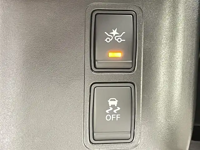 日産 セレナ ハイウェイスター 千葉県 2017(平29)年 3.4万km ダイヤモンドブラック 禁煙車/純正9インチメモリナビ　/　CD/DVD/BT/フルセグTV/純正フリップダウンモニター/両側パワースライドドア/アラウンドビューモニター/エマージェンシーブレーキ/レーンキープアシスト/プロパイロット/コーナーセンサー/デジタルインナーミラー/電子パーキング/オートホールド/ETC/LEDヘッドライト/フォグライト/純正16インチアルミホイール