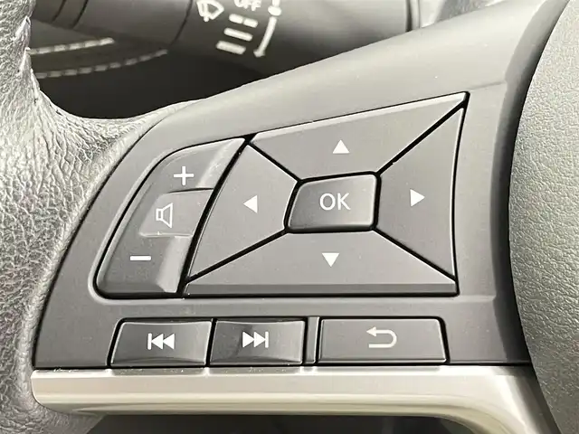 日産 セレナ ハイウェイスター 千葉県 2017(平29)年 3.4万km ダイヤモンドブラック 禁煙車/純正9インチメモリナビ　/　CD/DVD/BT/フルセグTV/純正フリップダウンモニター/両側パワースライドドア/アラウンドビューモニター/エマージェンシーブレーキ/レーンキープアシスト/プロパイロット/コーナーセンサー/デジタルインナーミラー/電子パーキング/オートホールド/ETC/LEDヘッドライト/フォグライト/純正16インチアルミホイール