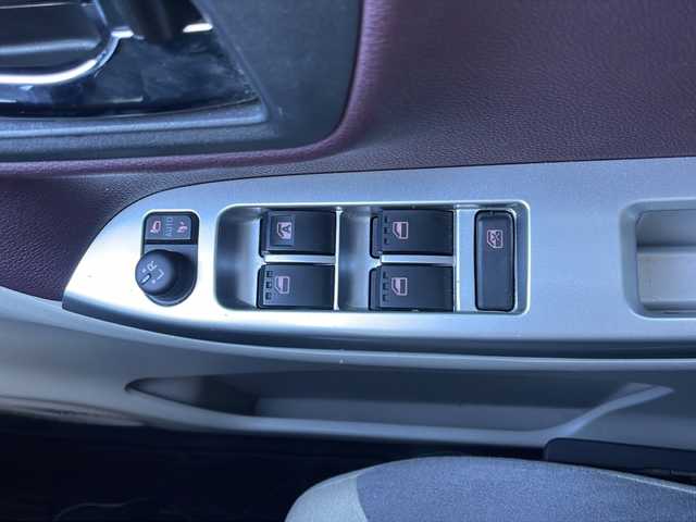 ダイハツ キャスト スタイル G VS SAⅢ 山口県 2021(令3)年 4.3万km プラムブラウンクリスタルマイカ 純正SDナビ/・Bluetooth/・フルセグテレビ/・DVD再生/・USB入力/パノラミックビュー/ドライブレコーダー/スマートアシストIII/・衝突回避支援ブレーキ機能/・誤発進抑制制御機能/・先行車発進お知らせ機能/・車線逸脱警報機能/・オートハイビーム/純正LEDヘッドライト/フォグライト/オートライト/純正アルミホイール/純正フロアマット/ドアバイザー/プッシュスタート/スマートキー/スペアキー有/コーナーセンサー/保証書/取扱説明書