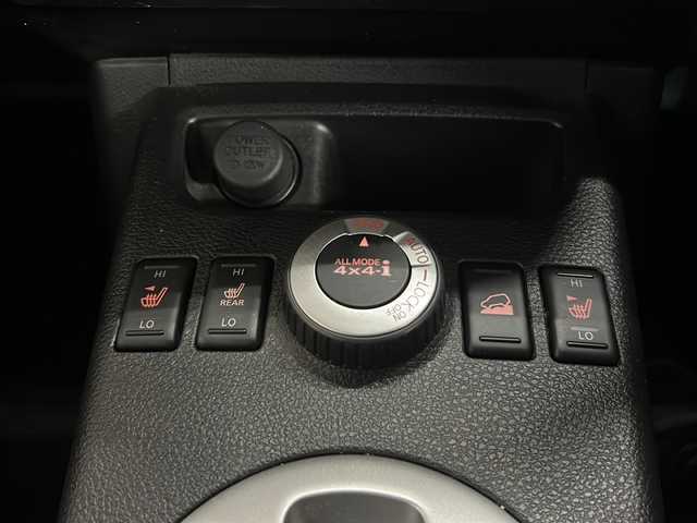 日産 エクストレイル 20Xtt 静岡県 2012(平24)年 10.1万km ダイヤモンドブラック 社外ナビ/・CD/DVD/SD/Bluetooth/ipod/USB/・ラジオ/フルセグTV/主要装備/・クルーズコントロール　/・シートヒーター　/・ＥＴＣ　/・オートライト　/・ダウンヒルアシストコントロール　/・フォグランプ　/・レーザーシート　/・横滑り防止装置　/・純正アルミホイール　/・パワーステアリング　/・パワーウィンドウ/・プッシュスタート/・スマートキー