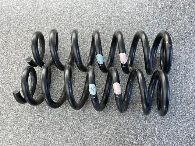 トヨタ ハイラックス Z 愛知県 2021(令3)年 1.1万km スーパーホワイトⅡ 純正ナビ　バックカメラ　ＡＥＲＯＫＬＡＳキャノピー　ＪＢＬスピーカー　ＥＴＣ　純正ドラレコ　ＢＡＴＴＬＥＺリフトアップサス　ＧＲサイドステップ　純正オーバーフェンダー　ＴＲＤフィルム　衝突軽減　純正パーツ純正AW積込　保証書　ワンオナ　禁煙車　ブロックタイヤ　コーナーセンサー　ヘッドライトウォッシャー　コーナーセンサー　社外シフトノブ　社外ステアリング