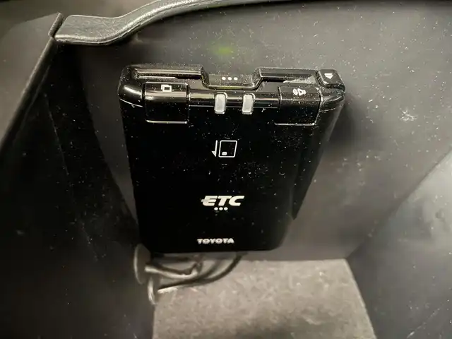 トヨタ ハイラックス Z 愛知県 2021(令3)年 1.1万km スーパーホワイトⅡ 純正ナビ　バックカメラ　ＡＥＲＯＫＬＡＳキャノピー　ＪＢＬスピーカー　ＥＴＣ　純正ドラレコ　ＢＡＴＴＬＥＺリフトアップサス　ＧＲサイドステップ　純正オーバーフェンダー　ＴＲＤフィルム　衝突軽減　純正パーツ純正AW積込　保証書　ワンオナ　禁煙車　ブロックタイヤ　コーナーセンサー　ヘッドライトウォッシャー　コーナーセンサー　社外シフトノブ　社外ステアリング