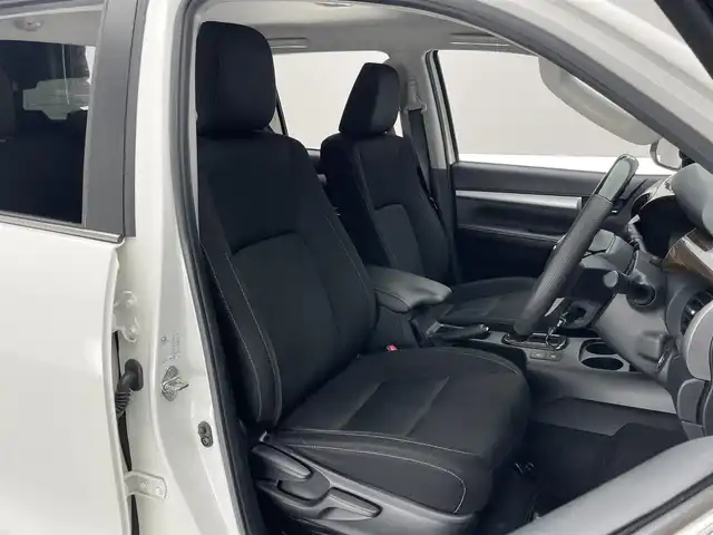 トヨタ ハイラックス Z 愛知県 2021(令3)年 1.1万km スーパーホワイトⅡ 純正ナビ　バックカメラ　ＡＥＲＯＫＬＡＳキャノピー　ＪＢＬスピーカー　ＥＴＣ　純正ドラレコ　ＢＡＴＴＬＥＺリフトアップサス　ＧＲサイドステップ　純正オーバーフェンダー　ＴＲＤフィルム　衝突軽減　純正パーツ純正AW積込　保証書　ワンオナ　禁煙車　ブロックタイヤ　コーナーセンサー　ヘッドライトウォッシャー　コーナーセンサー　社外シフトノブ　社外ステアリング