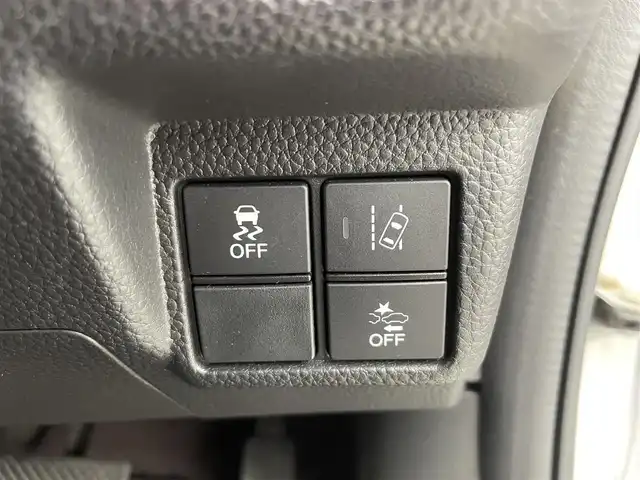 ホンダ Ｎ ＢＯＸ カスタム G L ターボ ホンダセンシング 富山県 2018(平30)年 7.1万km プラチナホワイトパール ターボ/純正ナビ/（AM/FM/BT/TV/Apple Car Play)/フルセグテレビ/バックカメラ/純正フロントドライブレコーダー/レーンキープアシスト/衝突被害軽減システム/カーテンエアバック/レーダークルーズコントロール/オートライト/ウィンカーミラー/ドアバイザー/プッシュスタート/ハーフレザーシート/ベンチシート/両側パワースライドドア/スマートキー×2/ETC