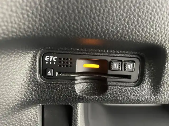 ホンダ Ｎ ＢＯＸ カスタム G L ターボ ホンダセンシング 富山県 2018(平30)年 7.1万km プラチナホワイトパール ターボ/純正ナビ/（AM/FM/BT/TV/Apple Car Play)/フルセグテレビ/バックカメラ/純正フロントドライブレコーダー/レーンキープアシスト/衝突被害軽減システム/カーテンエアバック/レーダークルーズコントロール/オートライト/ウィンカーミラー/ドアバイザー/プッシュスタート/ハーフレザーシート/ベンチシート/両側パワースライドドア/スマートキー×2/ETC