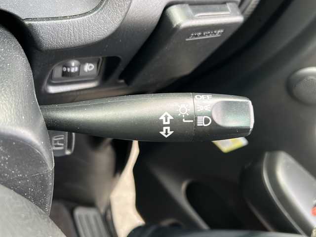 ホンダ バモス L ローダウン 静岡県 2011(平23)年 7.2万km ナイトホークブラックパール 純正メモリナビ/・CD/・DVD/・ワンセグＴＶ/・USB/・AM/・FM/主要装備/・両側パワスラ/・ETC/・純正フロアマット/・純正アルミホイール/・スペアキー1本