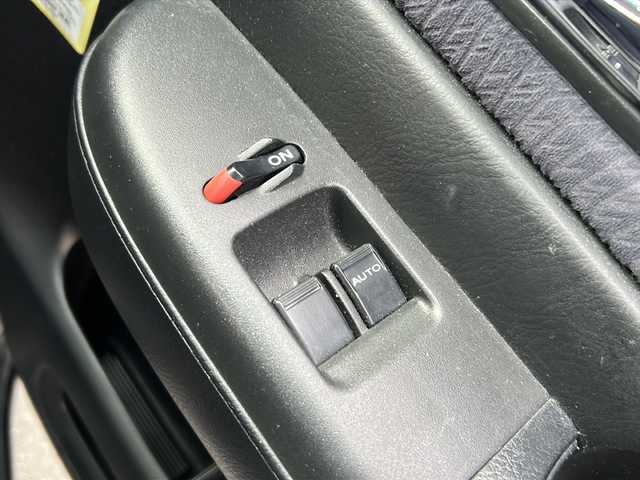 ホンダ バモス L ローダウン 静岡県 2011(平23)年 7.2万km ナイトホークブラックパール 純正メモリナビ/・CD/・DVD/・ワンセグＴＶ/・USB/・AM/・FM/主要装備/・両側パワスラ/・ETC/・純正フロアマット/・純正アルミホイール/・スペアキー1本