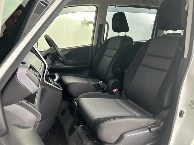 日産 セレナ e－パワー ハイウェイスター V 愛知県 2020(令2)年 4万km ブリリアントホワイトパール プロパイロット/セーフティパッケージB/＝＝＝＝＝＝＝＝＝＝＝＝＝＝＝/純正10インチナビ(AM/FM/Bluetooth/フルセグTV//CD/DVD/Blu-ray/AppleCarPlay/AndroidAuto)/アラウンドビューモニター/純正11インチフリップダウンモニター/両側パワースライドドア(ハンズフリー機能付)/LEDヘッドランプ/インテリジェントオートライトシステム/ハイビームアシスト/純正前方ドライブレコーダー/ビルトインETC/電動パーキングブレーキ/オートブレーキホールド/プッシュスタート/スマートキー