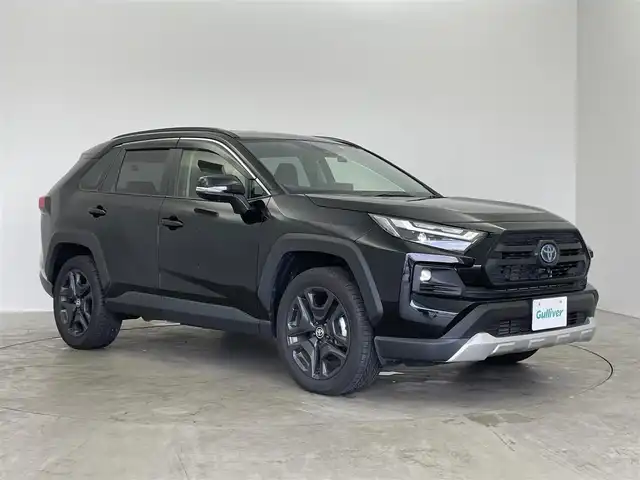 トヨタ ＲＡＶ４ ハイブリッド アドベンチャー 埼玉県 2023(令5)年 1.2万km アティチュードブラックマイカ 純正ディスプレイオーディオ　パノラミックビューモニター　ＢＳＭ　ビルトインＥＴＣ２．０　セーフティセンス　レーダークルーズ　メモリシート　シートヒーター　ベンチレーション　ステアリングヒーター　ＴＶ