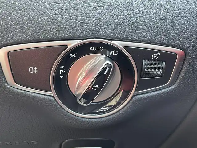 メルセデス・ベンツ Ｅ２００ クーペ スポーツ 滋賀県 2020(令2)年 2.2万km ダイヤモンドホワイト レザーパッケージ/・本革シート/・パノラミックスライディングルーフ/・Burmesterサラウンドサウンドシステム/・エアバランスパッケージ/・レザーARTICOダッシュボード/・メモリー付パワーシート/・電動ランバーサポート/・電動チルト＆テレスコピックステアリング/・マルチビームLEDヘッドライト/・アダプティブハイビームアシスト・プラス/・イージーエントリー/レーダーセーフティパッケージ/・アクティブディスタンスアシスト・ディストロニック/・アクティブステアリングアシスト/・アクティブレーンチェンジングアシスト/・アクティブエマージェンシーストップアシスト/・PRE-SAFE/・アクティブブレーキアシスト/・PRE-SAFEサウンド/・緊急回避補助システム/・渋滞時緊急ブレーキ機能/・アクティブブラインドスポットアシスト/・アクティブレーンキーピングアシスト/・PRE-SAFEプラス/・トラフィックサインアシスト/COMANDシステム/(Bluetooth/CarPlay/フルセグ)/360°カメラ/アダプティブクルーズコントロール/シートヒーター/アンビエントライト/ETC2.0/純正ドライブレコーダー
