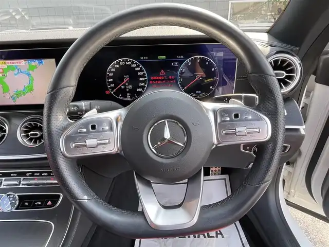 メルセデス・ベンツ Ｅ２００ クーペ スポーツ 滋賀県 2020(令2)年 2.2万km ダイヤモンドホワイト レザーパッケージ/・本革シート/・パノラミックスライディングルーフ/・Burmesterサラウンドサウンドシステム/・エアバランスパッケージ/・レザーARTICOダッシュボード/・メモリー付パワーシート/・電動ランバーサポート/・電動チルト＆テレスコピックステアリング/・マルチビームLEDヘッドライト/・アダプティブハイビームアシスト・プラス/・イージーエントリー/レーダーセーフティパッケージ/・アクティブディスタンスアシスト・ディストロニック/・アクティブステアリングアシスト/・アクティブレーンチェンジングアシスト/・アクティブエマージェンシーストップアシスト/・PRE-SAFE/・アクティブブレーキアシスト/・PRE-SAFEサウンド/・緊急回避補助システム/・渋滞時緊急ブレーキ機能/・アクティブブラインドスポットアシスト/・アクティブレーンキーピングアシスト/・PRE-SAFEプラス/・トラフィックサインアシスト/COMANDシステム/(Bluetooth/CarPlay/フルセグ)/360°カメラ/アダプティブクルーズコントロール/シートヒーター/アンビエントライト/ETC2.0/純正ドライブレコーダー
