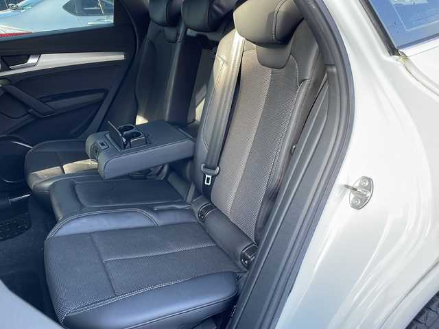 アウディ Ｑ５ 2．0TFSIクワトロ スポーツ 道北・旭川 2019(平31)年 9.2万km グレイシアホワイトメタリック /４WD//禁煙車//純正ナビ/CD/DVD/BT//アラウンドビューカメラ//ハーフレザーシート//運転席シートメモリー//前席パワーシート//前席シートヒーター//ETC//前後ドライブレコーダー//パワーバックドア//パドルシフト//LEDヘッドライト//オートライト//オートワイパー//パークアシスト//アウディプレセンス/エレクトロニカルパーキングブレーキ/アクティブレーンアシスト/アウディサイドアシスト/アダプティブクルーズコントロール//クリアランスソナー//パーキングシステムプラス//純正AW付夏タイヤ積込み//保証書//取説