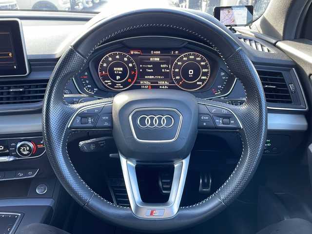 アウディ Ｑ５ 2．0TFSIクワトロ スポーツ 道北・旭川 2019(平31)年 9.2万km グレイシアホワイトメタリック /４WD//禁煙車//純正ナビ/CD/DVD/BT//アラウンドビューカメラ//ハーフレザーシート//運転席シートメモリー//前席パワーシート//前席シートヒーター//ETC//前後ドライブレコーダー//パワーバックドア//パドルシフト//LEDヘッドライト//オートライト//オートワイパー//パークアシスト//アウディプレセンス/エレクトロニカルパーキングブレーキ/アクティブレーンアシスト/アウディサイドアシスト/アダプティブクルーズコントロール//クリアランスソナー//パーキングシステムプラス//純正AW付夏タイヤ積込み//保証書//取説