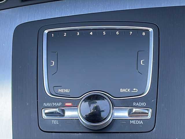 アウディ Ｑ５ 2．0TFSIクワトロ スポーツ 道北・旭川 2019(平31)年 9.2万km グレイシアホワイトメタリック /４WD//禁煙車//純正ナビ/CD/DVD/BT//アラウンドビューカメラ//ハーフレザーシート//運転席シートメモリー//前席パワーシート//前席シートヒーター//ETC//前後ドライブレコーダー//パワーバックドア//パドルシフト//LEDヘッドライト//オートライト//オートワイパー//パークアシスト//アウディプレセンス/エレクトロニカルパーキングブレーキ/アクティブレーンアシスト/アウディサイドアシスト/アダプティブクルーズコントロール//クリアランスソナー//パーキングシステムプラス//純正AW付夏タイヤ積込み//保証書//取説