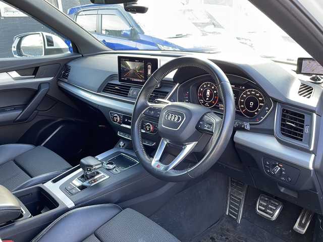 アウディ Ｑ５ 2．0TFSIクワトロ スポーツ 道北・旭川 2019(平31)年 9.2万km グレイシアホワイトメタリック /４WD//禁煙車//純正ナビ/CD/DVD/BT//アラウンドビューカメラ//ハーフレザーシート//運転席シートメモリー//前席パワーシート//前席シートヒーター//ETC//前後ドライブレコーダー//パワーバックドア//パドルシフト//LEDヘッドライト//オートライト//オートワイパー//パークアシスト//アウディプレセンス/エレクトロニカルパーキングブレーキ/アクティブレーンアシスト/アウディサイドアシスト/アダプティブクルーズコントロール//クリアランスソナー//パーキングシステムプラス//純正AW付夏タイヤ積込み//保証書//取説