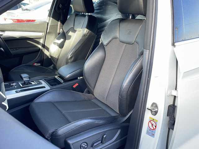 アウディ Ｑ５ 2．0TFSIクワトロ スポーツ 道北・旭川 2019(平31)年 9.2万km グレイシアホワイトメタリック /４WD//禁煙車//純正ナビ/CD/DVD/BT//アラウンドビューカメラ//ハーフレザーシート//運転席シートメモリー//前席パワーシート//前席シートヒーター//ETC//前後ドライブレコーダー//パワーバックドア//パドルシフト//LEDヘッドライト//オートライト//オートワイパー//パークアシスト//アウディプレセンス/エレクトロニカルパーキングブレーキ/アクティブレーンアシスト/アウディサイドアシスト/アダプティブクルーズコントロール//クリアランスソナー//パーキングシステムプラス//純正AW付夏タイヤ積込み//保証書//取説