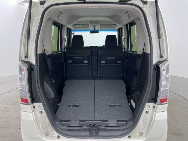 ホンダ Ｎ ＢＯＸ G SSパッケージ 道央・札幌 2017(平29)年 5.9万km プレミアムホワイトパールⅡ ・4WD/・純正ナビ/　CD/DVD/BT/SD/・フルセグTV/・バックカメラ/・両側パワースライドドア /・前席シートヒーター/・ビルトインETC/・プッシュスタート/・スマートキー/・オートライト/・HIDヘッドライト/・オートリトラミラー/・ミラーヒーター/・スペアキー/・積込タイヤ