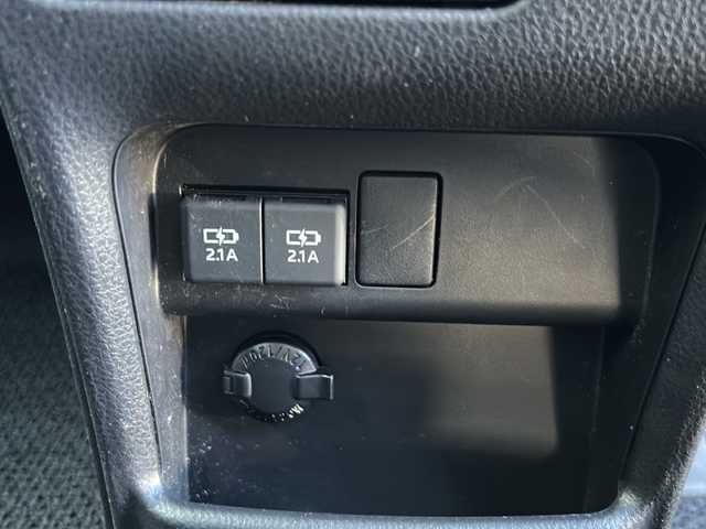 トヨタ ヴォクシー ZS 煌Ⅱ 岐阜県 2021(令3)年 4.3万km ブラック 登録時走行距離：42229km/ワンオーナー/純正１０インチナビ（NSZT-ZA4T）/バックカメラ/フルセグテレビ・Bluetooth/クルーズコントロール/トヨタセーフティーセンス/レーンディパーチャーアラート/コーナーセンサー/クルーズコントロール/両側パワースライドドア/LEDヘッドライト/オートライト/オートマチックハイビーム/ビルトインETC/ハーフレザーシート/純正16インチアルミホイール/プッシュスタート/スマートキー/保証書