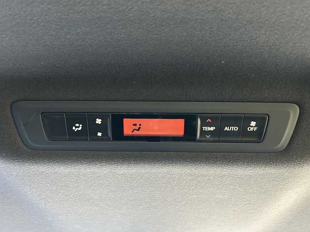 トヨタ ヴォクシー ZS 煌Ⅱ 岐阜県 2021(令3)年 4.3万km ブラック 登録時走行距離：42229km/ワンオーナー/純正１０インチナビ（NSZT-ZA4T）/バックカメラ/フルセグテレビ・Bluetooth/クルーズコントロール/トヨタセーフティーセンス/レーンディパーチャーアラート/コーナーセンサー/クルーズコントロール/両側パワースライドドア/LEDヘッドライト/オートライト/オートマチックハイビーム/ビルトインETC/ハーフレザーシート/純正16インチアルミホイール/プッシュスタート/スマートキー/保証書