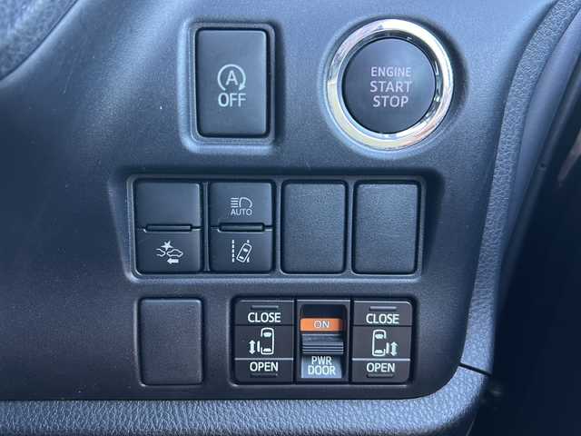 トヨタ ヴォクシー ZS 煌Ⅱ 岐阜県 2021(令3)年 4.3万km ブラック 登録時走行距離：42229km/ワンオーナー/純正１０インチナビ（NSZT-ZA4T）/バックカメラ/フルセグテレビ・Bluetooth/クルーズコントロール/トヨタセーフティーセンス/レーンディパーチャーアラート/コーナーセンサー/クルーズコントロール/両側パワースライドドア/LEDヘッドライト/オートライト/オートマチックハイビーム/ビルトインETC/ハーフレザーシート/純正16インチアルミホイール/プッシュスタート/スマートキー/保証書