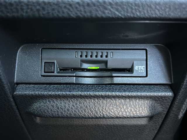 トヨタ ヴォクシー ZS 煌Ⅱ 岐阜県 2021(令3)年 4.3万km ブラック 登録時走行距離：42229km/ワンオーナー/純正１０インチナビ（NSZT-ZA4T）/バックカメラ/フルセグテレビ・Bluetooth/クルーズコントロール/トヨタセーフティーセンス/レーンディパーチャーアラート/コーナーセンサー/クルーズコントロール/両側パワースライドドア/LEDヘッドライト/オートライト/オートマチックハイビーム/ビルトインETC/ハーフレザーシート/純正16インチアルミホイール/プッシュスタート/スマートキー/保証書