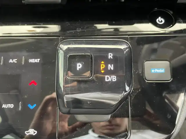 日産 サクラ X 鹿児島県 2023(令5)年 1.1万km ライトブルー ナビ/(フルセグTV/Bluetooth/DVD/CD)/インテリジェント エマージェンシーブレーキ/踏み間違い衝突防止アシスト/インテリジェント LI（車線逸脱防止支援システム）/インテリジェント FCW（前方衝突予測警報）/インテリジェント DA（ふらつき警報）/標識検知機能/先行車発進お知らせ/電動パーキングブレーキ/オートブレーキホールド/ETC/純正アルミホイール/純正フロアマット/LEDヘッドライト/スマートキー